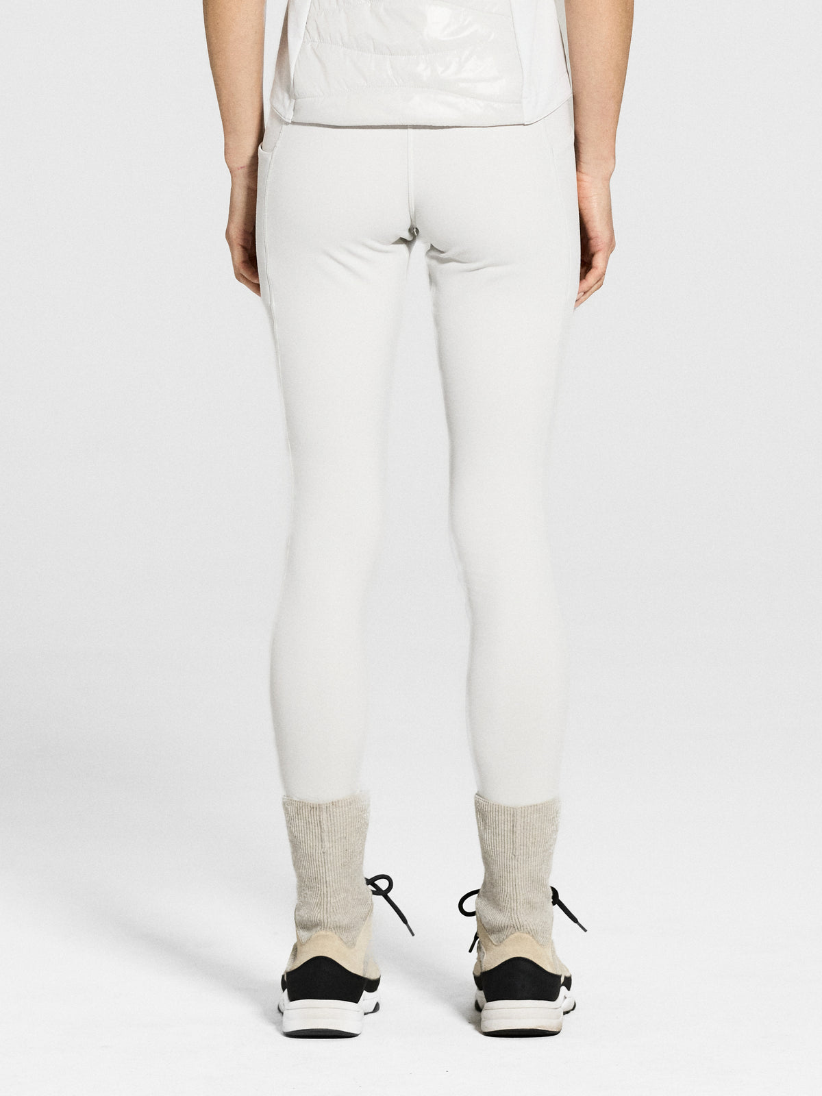 Siren Legging in Vanilla, back view